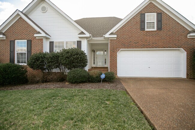 Building Photo - 1105 McDonough Cir