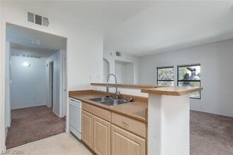 Building Photo - 8250 N Grand Canyon Dr