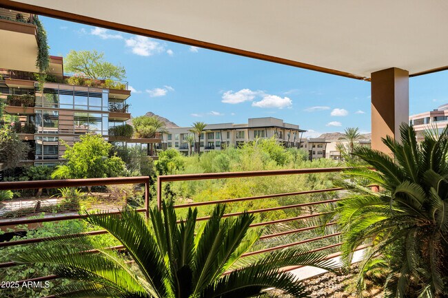Building Photo - 7141 E Rancho Vista Dr