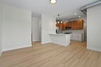 Building Photo - 432-436 S Maple Ave