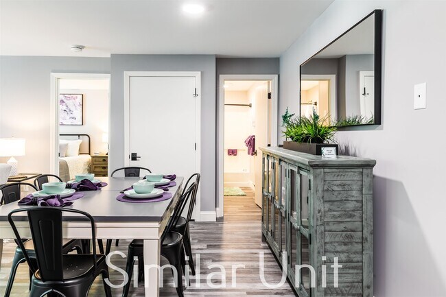 Building Photo - 8 Westgate Dr