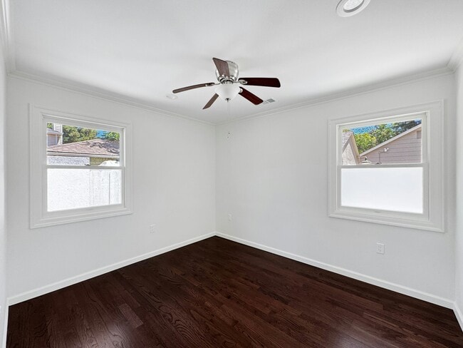 Building Photo - 445 Alviso St