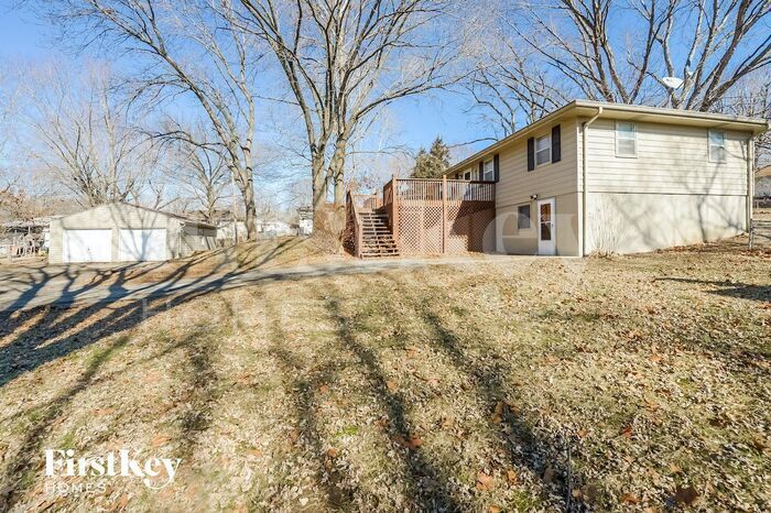 Building Photo - 413 Holtz Ave