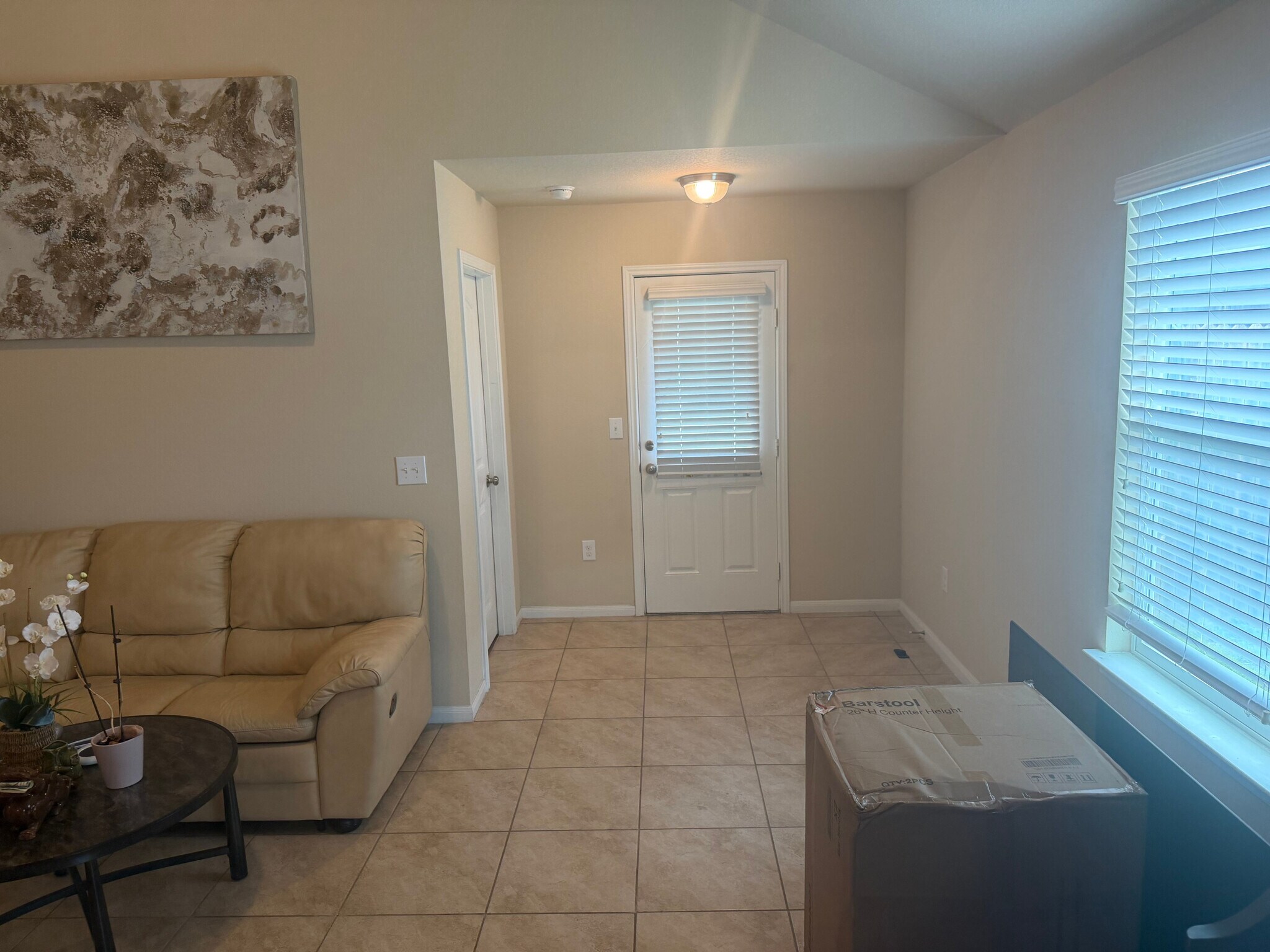 Building Photo - Room in House on Bettylou Ln
