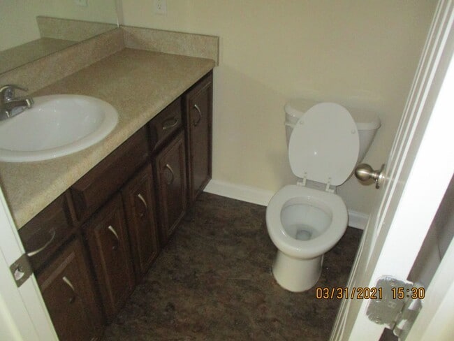 Building Photo - 127 Magnolia Ct
