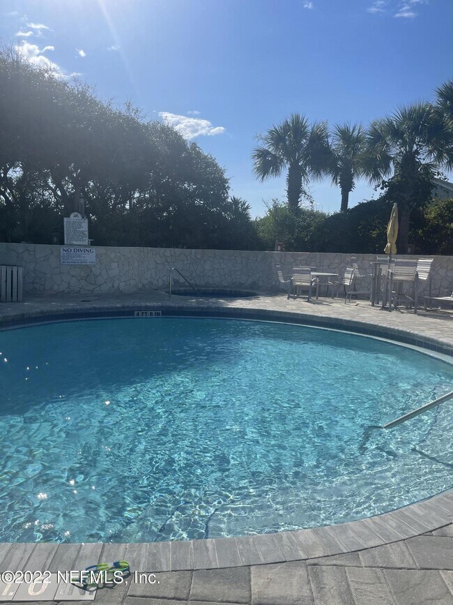 Building Photo - 204 Salt Grass Ct