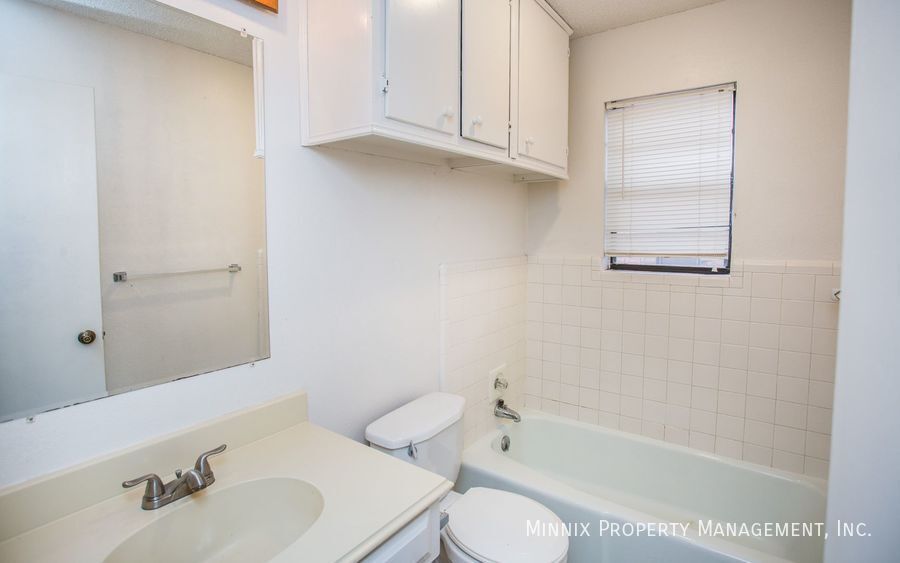 Building Photo - 2325 81st St