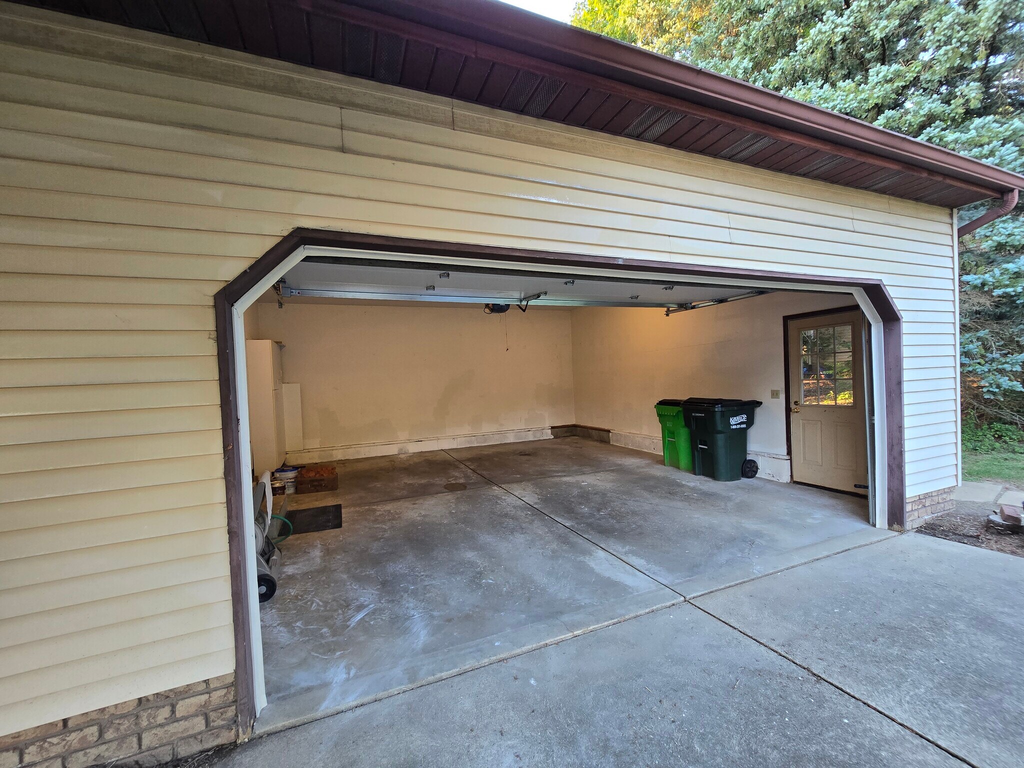 Building Photo - 2325 Cold Stream Ave NE