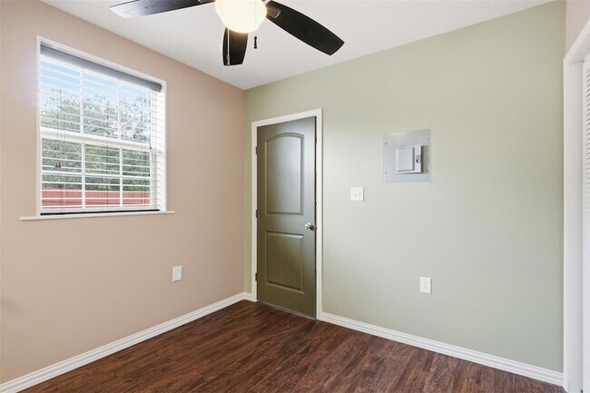 Building Photo - 7606 Williamson Creek Drive