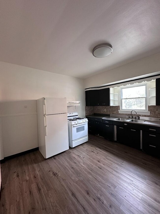 Building Photo - 153 Boland Ave