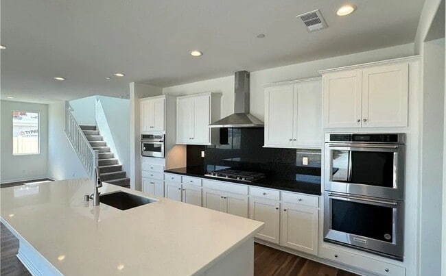 Building Photo - 17754 Pinot Noir Dr