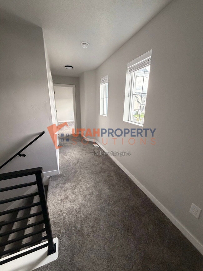 Building Photo - 12927 Twisted Oak Dr