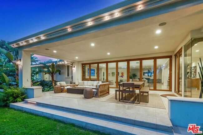 Building Photo - 10424 Valley Spring Ln