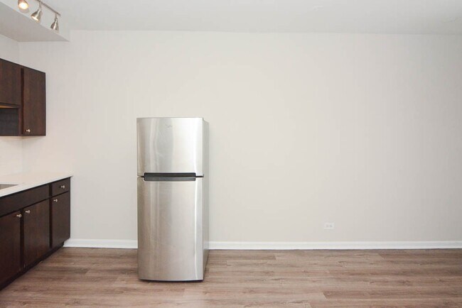 Building Photo - 1627 N Humboldt Blvd