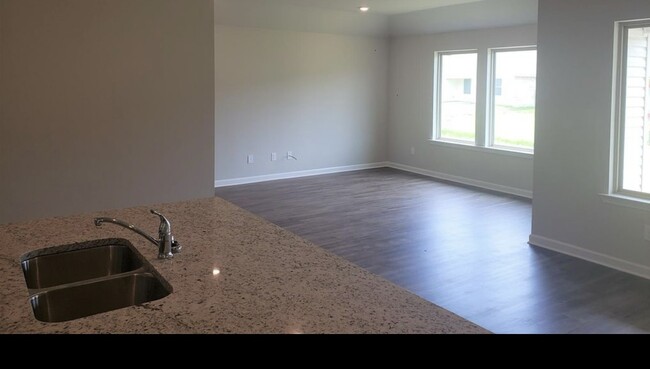 Building Photo - 28425 Evangeline Ln