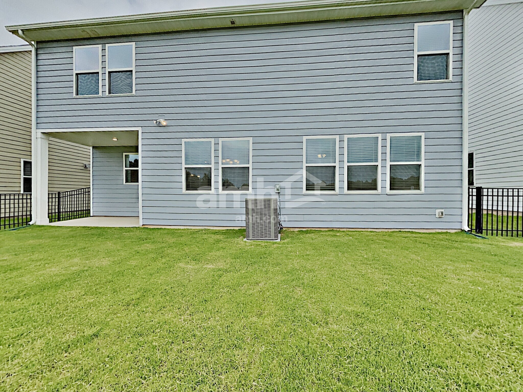 Building Photo - 107 Samara Ln