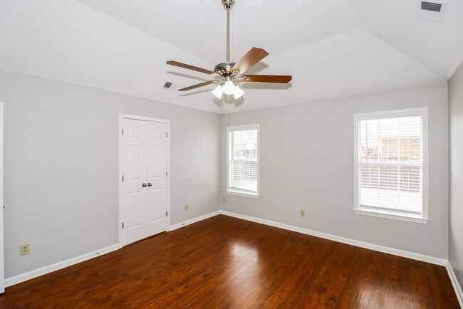 Building Photo - 4713 Shadow Field Ln