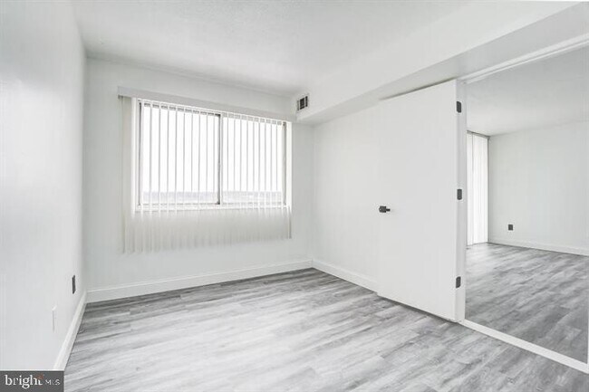 Building Photo - 1836 Metzerott Rd