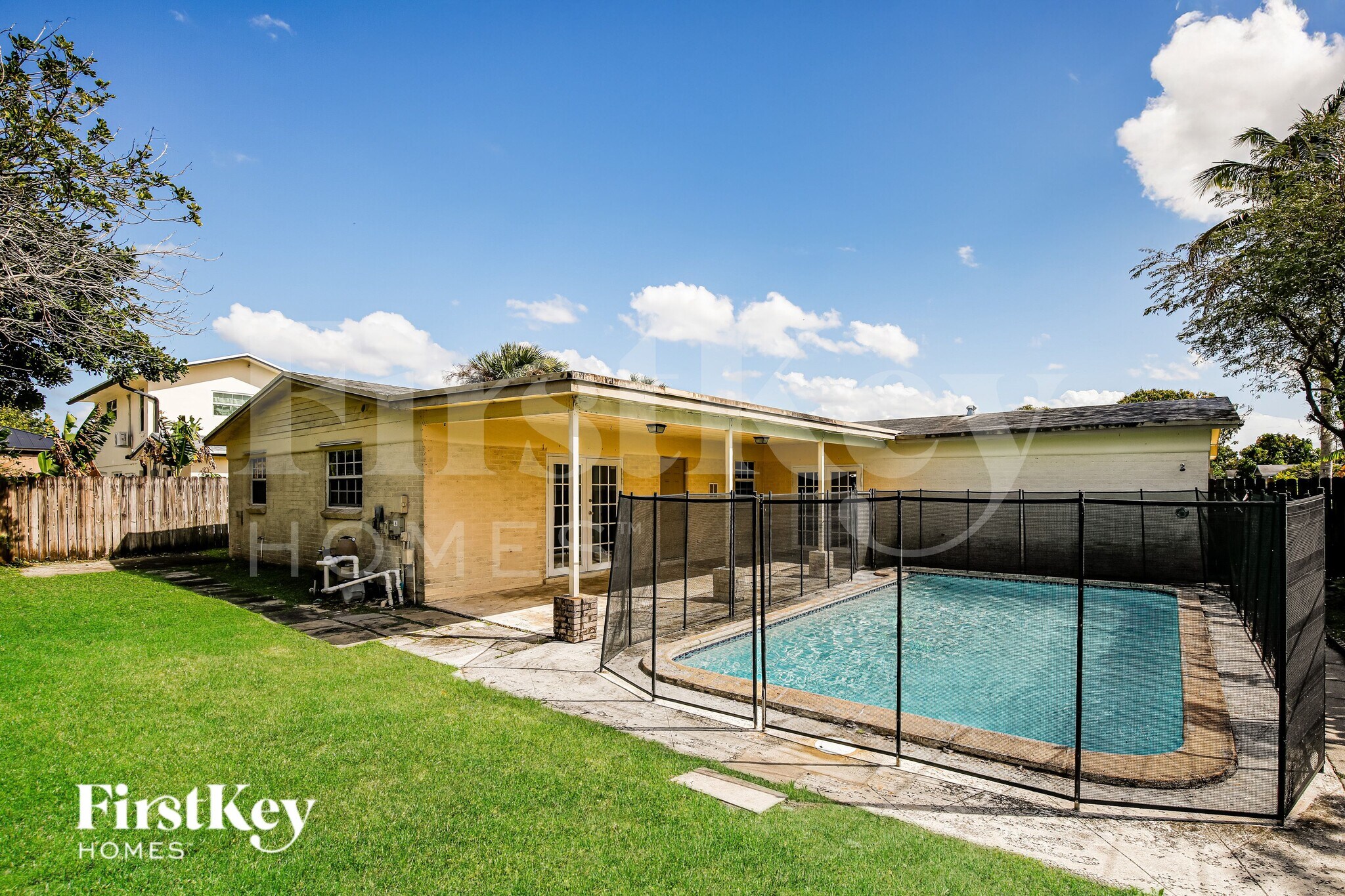 Building Photo - 5961 NW 14th Ct