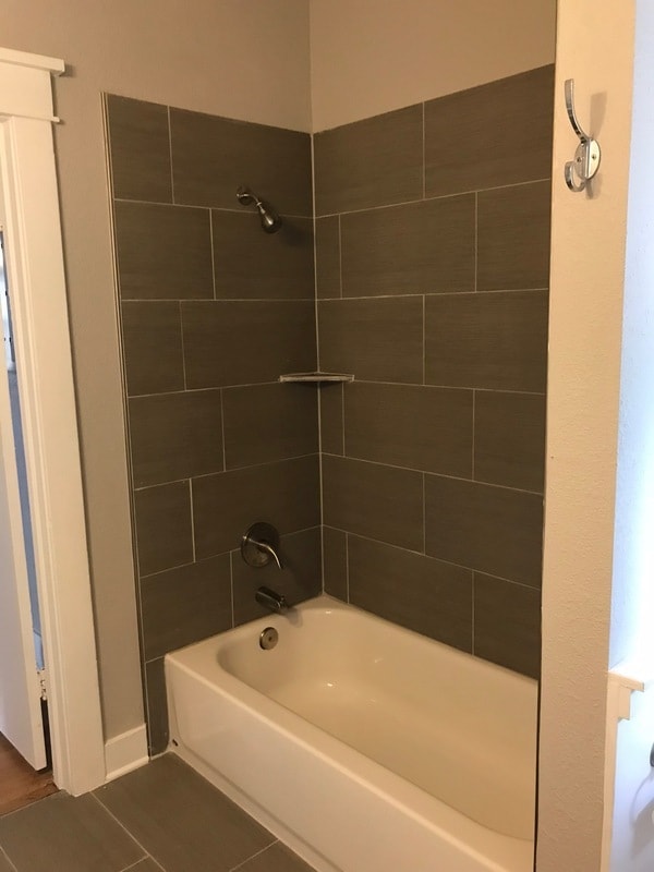 Building Photo - 1323 10th Ave