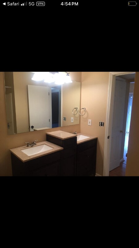 Building Photo - 1718 Hunters Trail