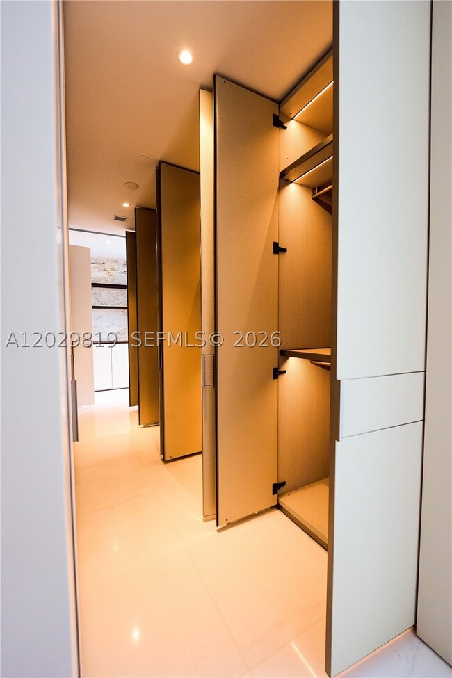 Building Photo - 300 Biscayne Blvd
