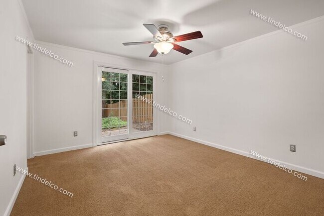 Building Photo - Beautiful 3-Bedroom, 2-Bath Home in Multno...