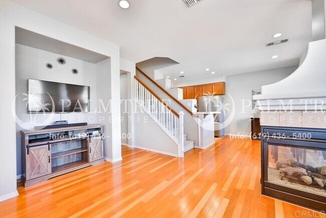 Building Photo - Stunning 4-Bedroom Townhome in Chula Vista...