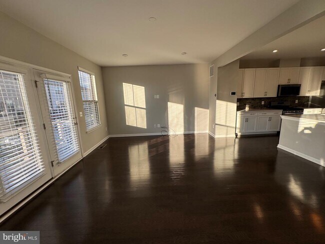 Building Photo - 120 Tolocka Terrace NE