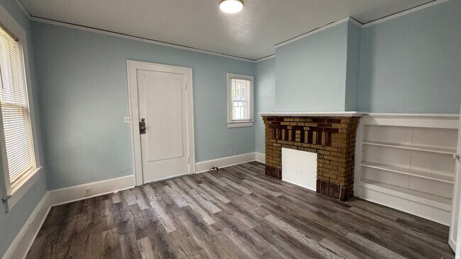 Building Photo - 516/518 Linwood Units