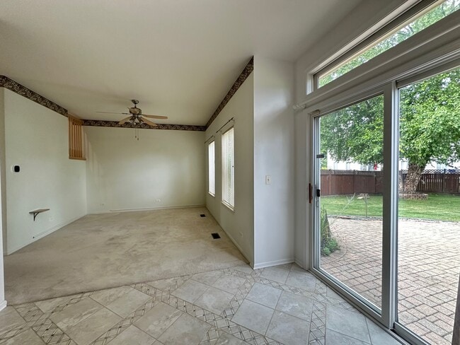 Building Photo - 2577 Warm Springs Ln