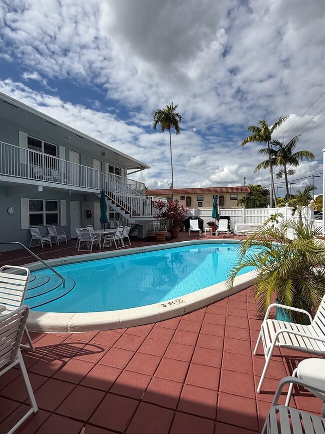 Building Photo - 4658 Bougainvilla Dr