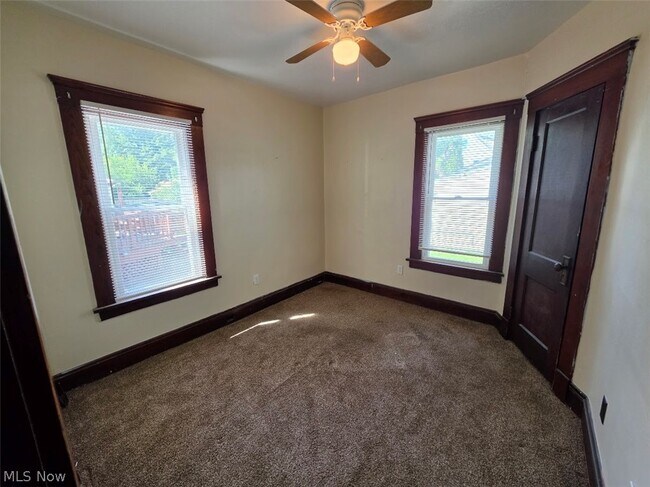 Building Photo - 4100 Mapledale Ave