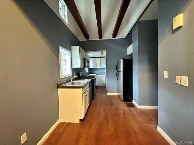 Building Photo - 56 Glenwood Ave