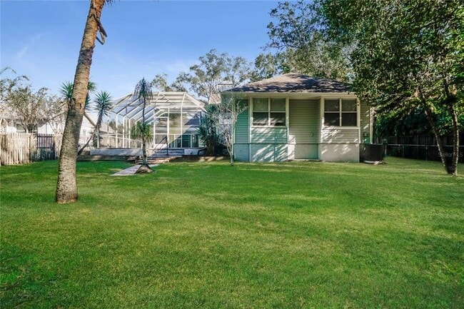 Building Photo - 5007 Swallow Dr