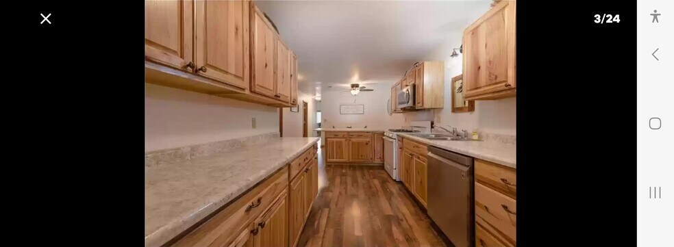 Kitchen - 123 2nd St S