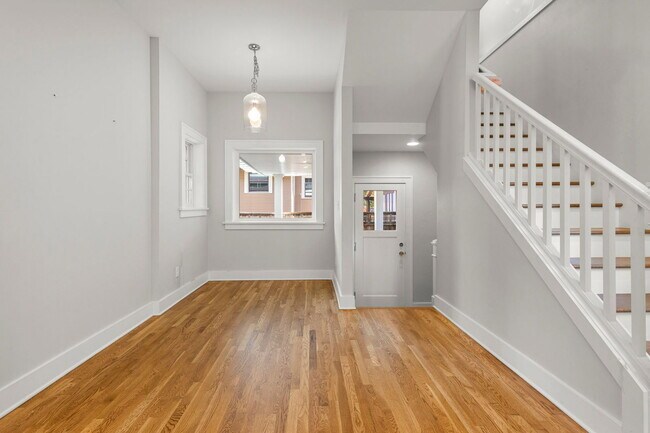 Building Photo - 2715 NE 35th Ave