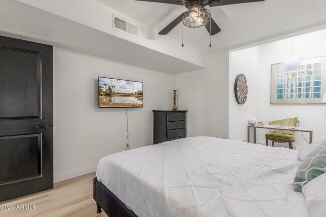 Building Photo - 2529 N Miller Rd