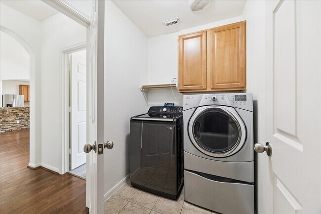 Building Photo - 23814 Seventh Heaven