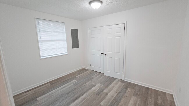 Building Photo - Monetta Apartments