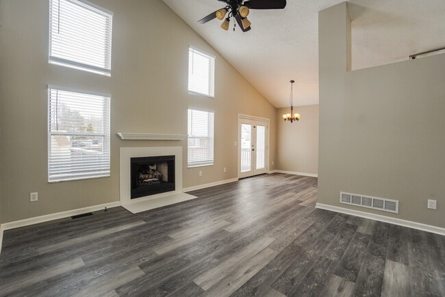 Building Photo - 742 Bouvier Ct