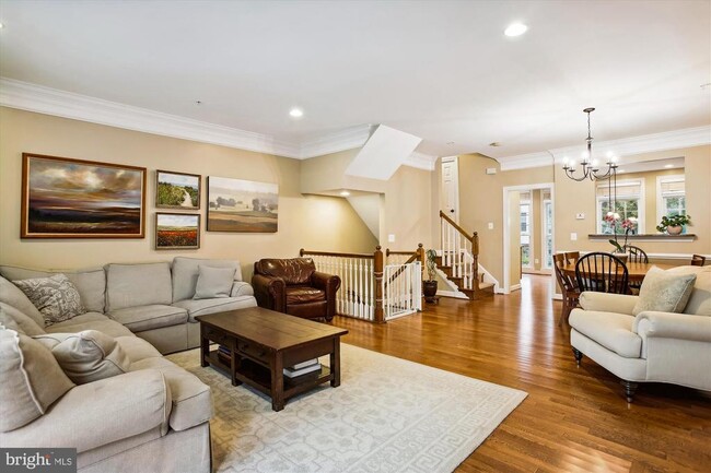Building Photo - 440 Ferdinand Day Dr