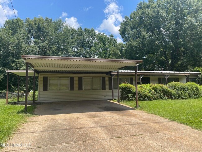 Primary Photo - 1090 Branch St