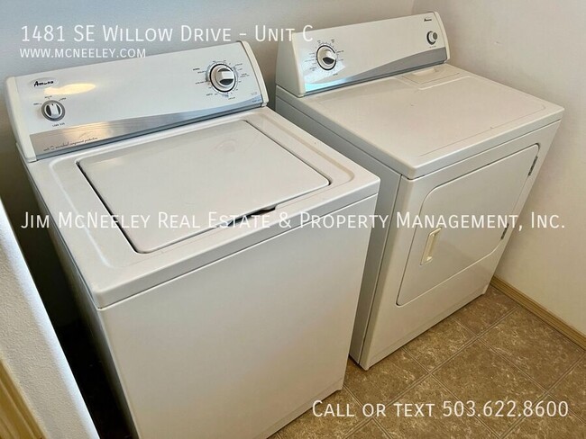 Building Photo - 1481 SE Willow Dr