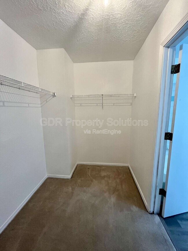 Building Photo - 8123 Waterbury Pl NW