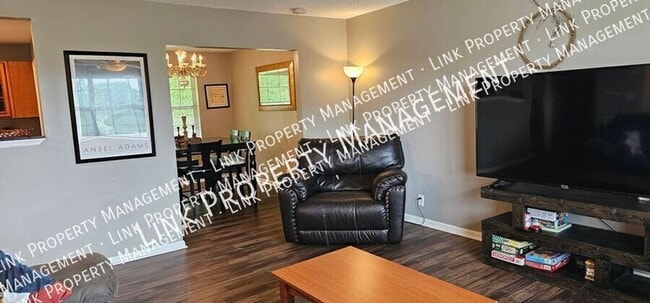 Building Photo - 2433 Meade Cir