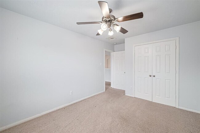 Building Photo - 24730 Blane Dr