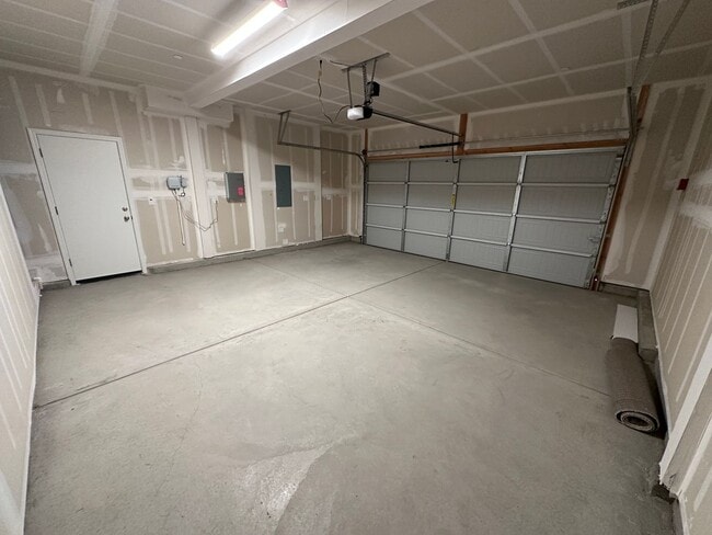 Building Photo - New Build! 4 Bed 3 Bath Home with Solar Included!