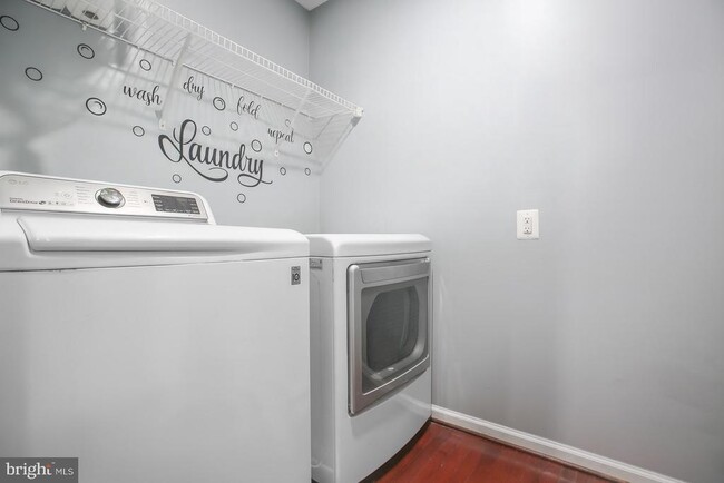 Building Photo - 71 Bismark Dr