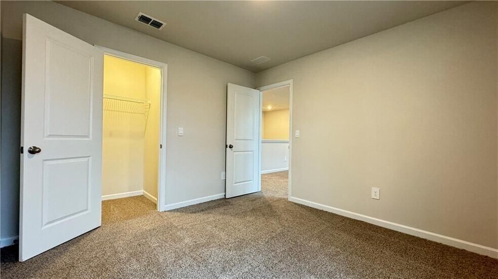 Building Photo - 228 Water Oak Wy